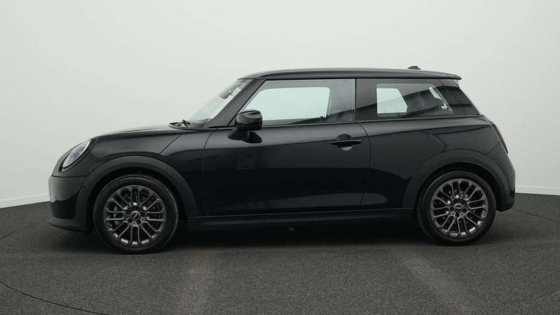Gebraucht Mini Cooper Classic 156 PS (114 kW) 2024 Schwarz Kleinwagen