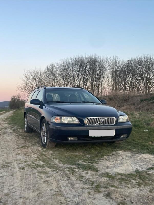 Blau Gebraucht 2002 Volvo V70 Kombi | 1.099 € (Superpreis) - Bild 1/4
