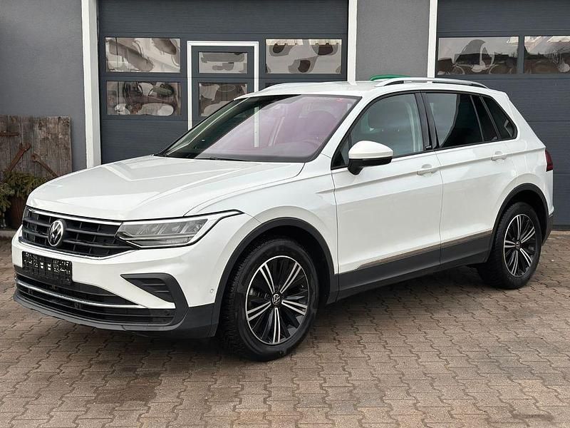 Gebraucht VW Tiguan Active 150 PS (110 kW) 2021 Weiß SUV