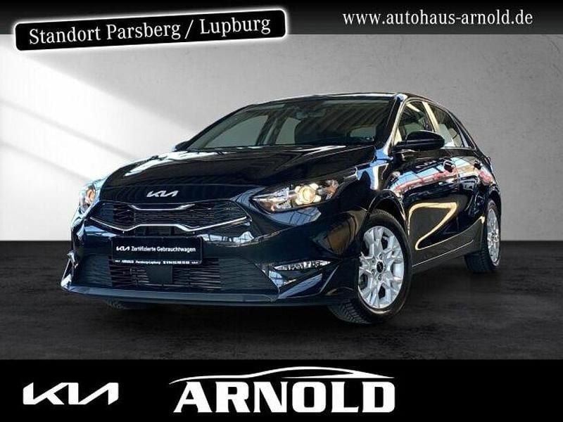 Gebraucht Kia Ceed 140 PS (102 kW) 2024 Zilinaschwarz met. Kleinwagen