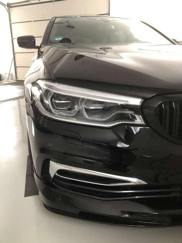 Schwarz Gebraucht 2019 BMW 535 Kombi | 37.950 € - Bild 1/4