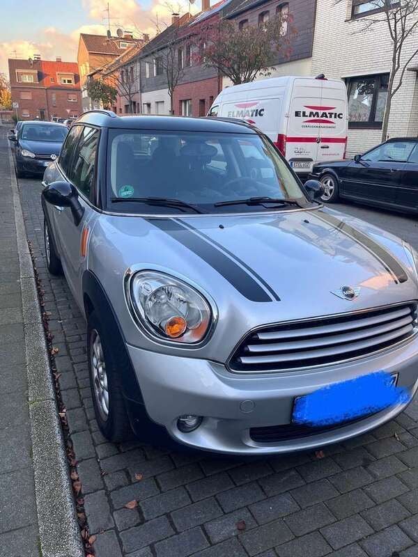 Grau Gebraucht 2011 Mini Cooper Countryman SUV | 6.900 € (Superpreis) - Bild 1/4
