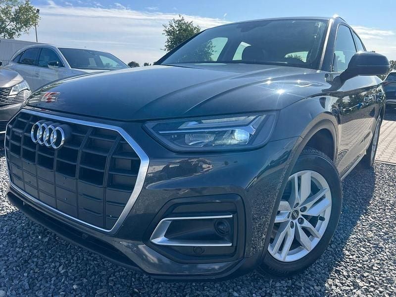 Grau Gebraucht 2021 Audi Q5 Basis SUV | 25.900 € (Superpreis) - Bild 1/4