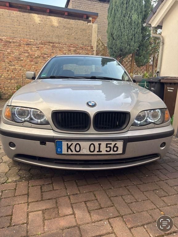 Gebraucht BMW 320 150 PS (110 kW) 2002 Silber Limousine