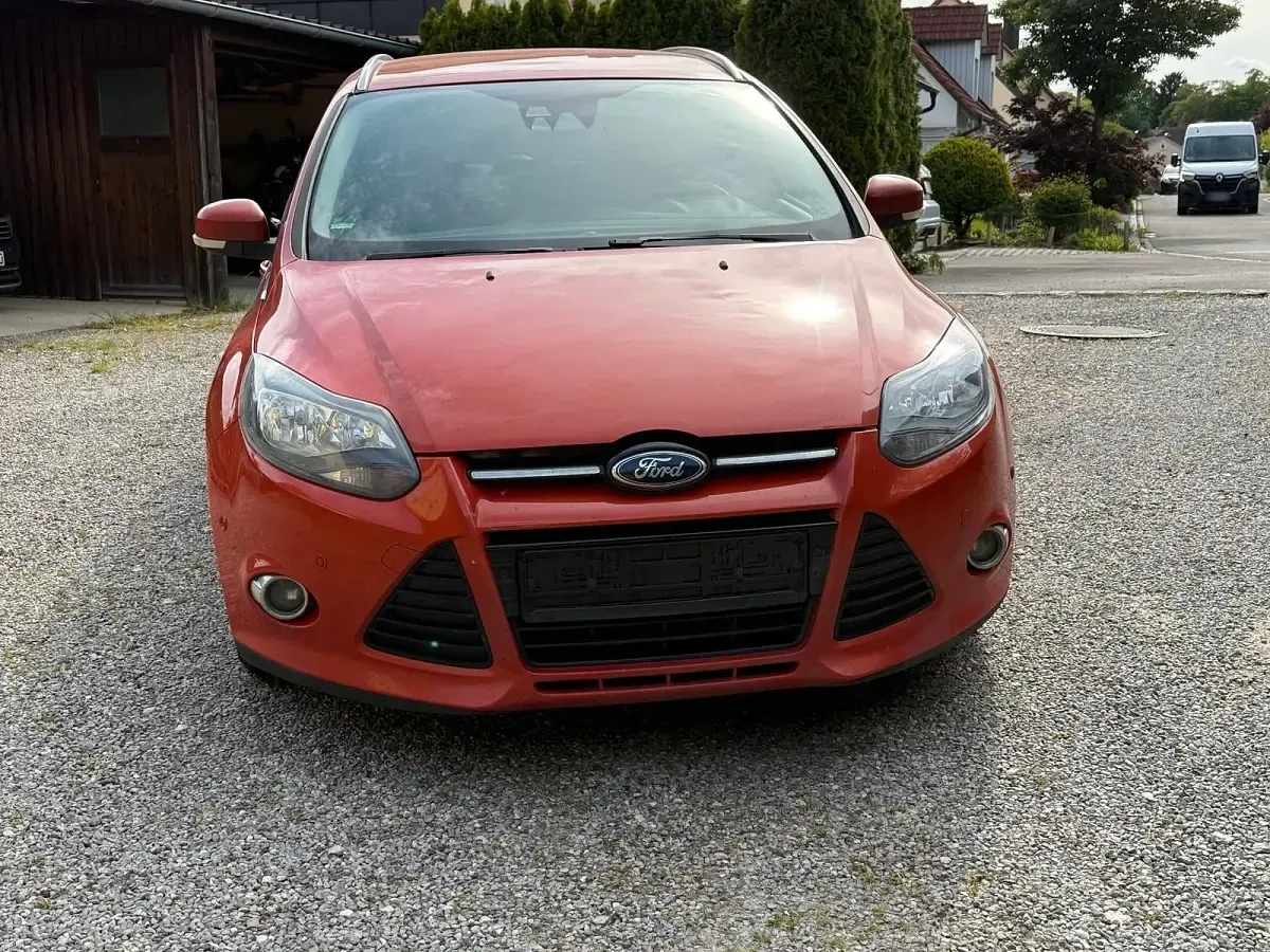 Gebraucht Ford Focus 150 PS (110 kW) 2012 Orange Kombi