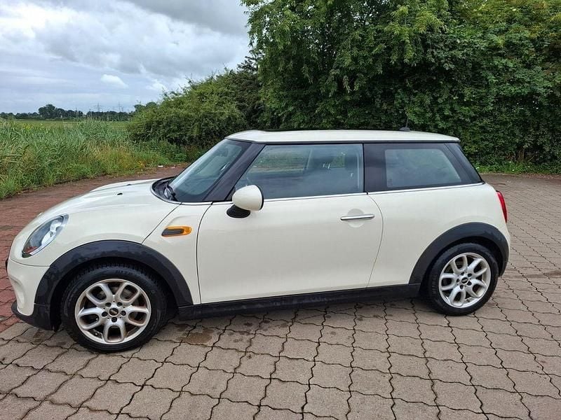 Weiß Gebraucht 2015 Mini Cooper D Kleinwagen | 8.500 € (Fairer Preis) - Bild 1/4