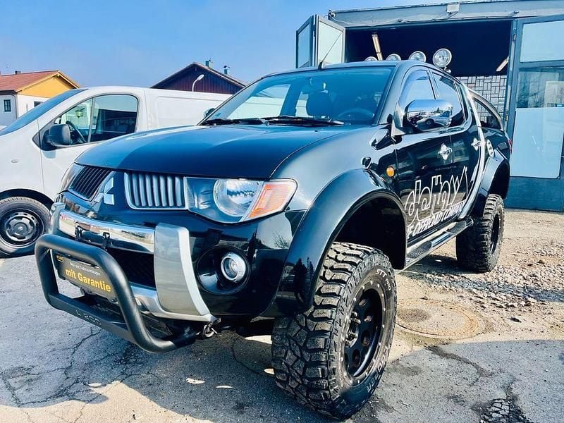 Gebraucht Mitsubishi L200 167 PS (122 kW) 2008 Schwarz Abholung