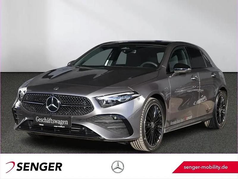 Weiß Gebraucht 2025 Mercedes A250 AMG | 39.970 € (Teuer) - Bild 1/1