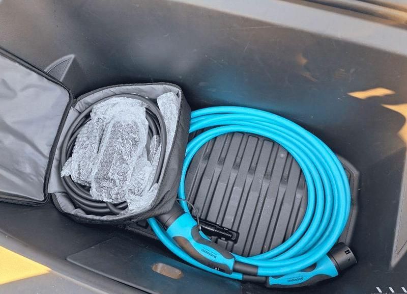 Gebraucht Tesla Model Y 378 kW (514 PS) 2022 Weiß metallic SUV