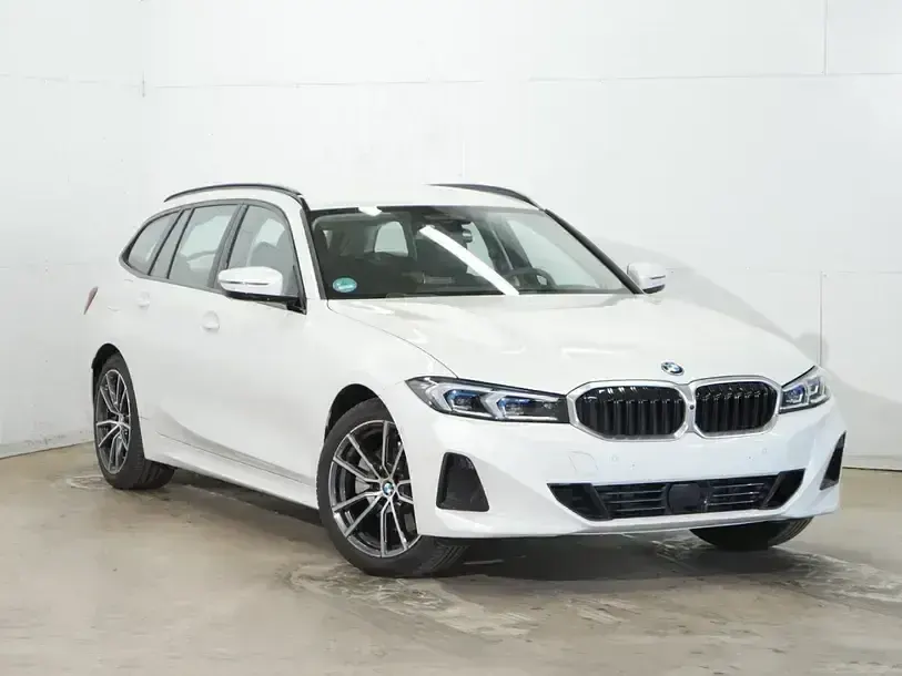 Usata BMW 330e Shadowline 292 CV (214 kW) 2025 Bianco Station wagon