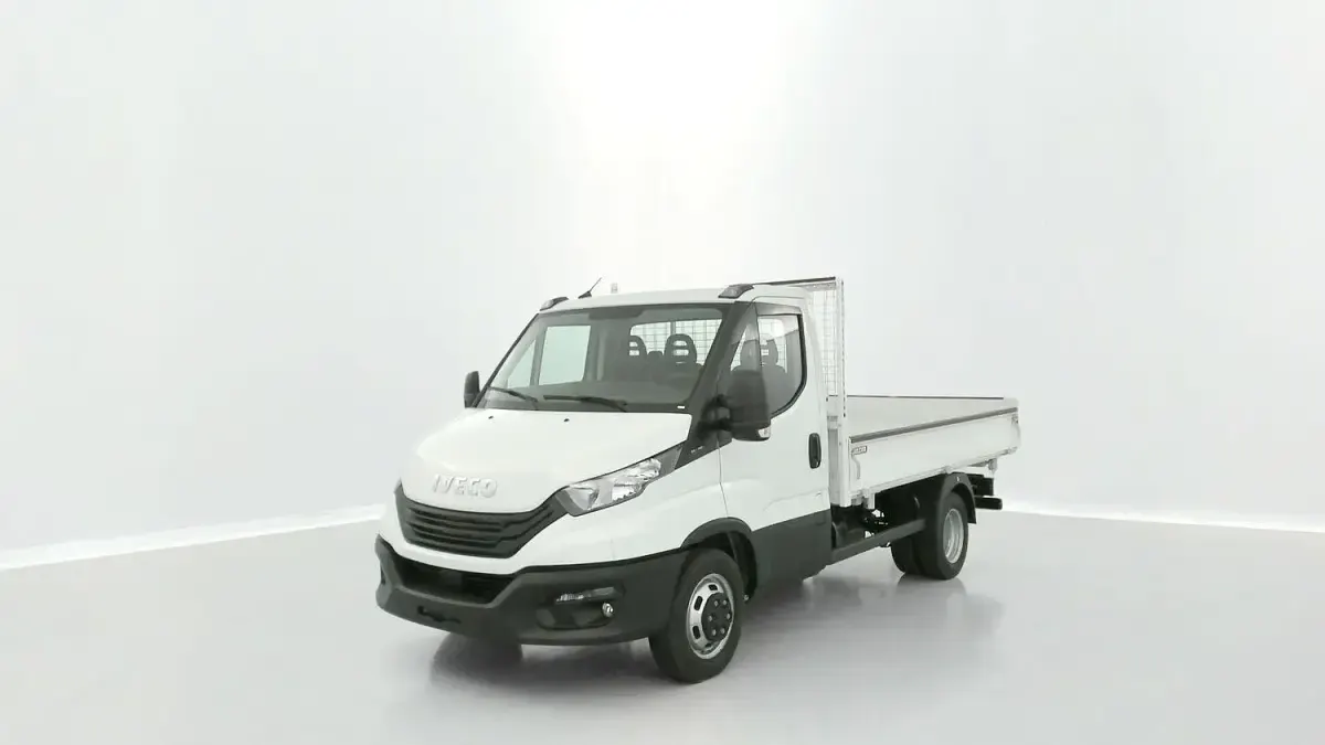 Nouă Iveco Daily 160 CP (117 kW) 2025 Alb Van