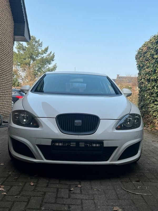 Gebraucht Seat Leon 125 PS (91 kW) 2009 Weiß Kleinwagen