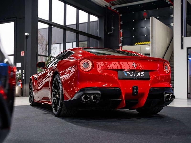 Gebraucht Ferrari F12 741 PS (545 kW) 2013 Rot Coupé