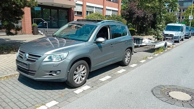 Grau Gebraucht 2008 VW Tiguan Track & Field SUV | 5.450 € (Superpreis) - Bild 1/4