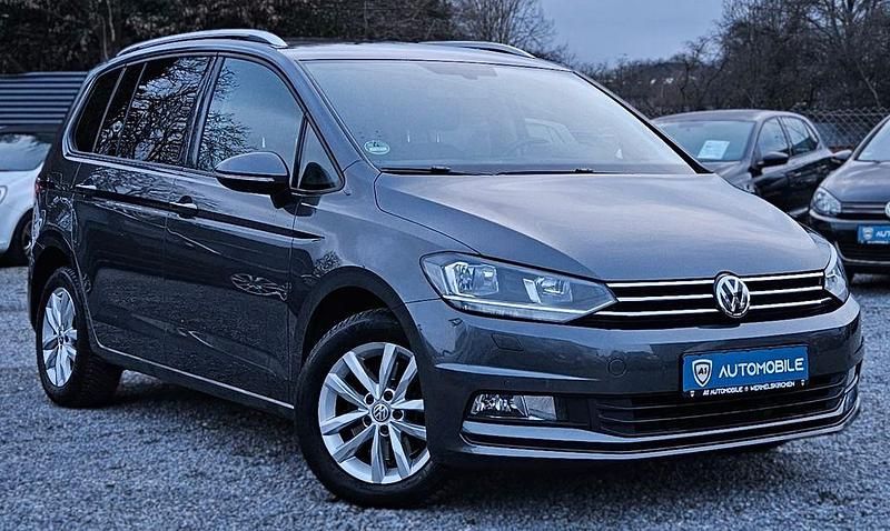 Gebraucht VW Touran Comfortline 116 PS (85 kW) 2017 Grau Van / Kleinbus
