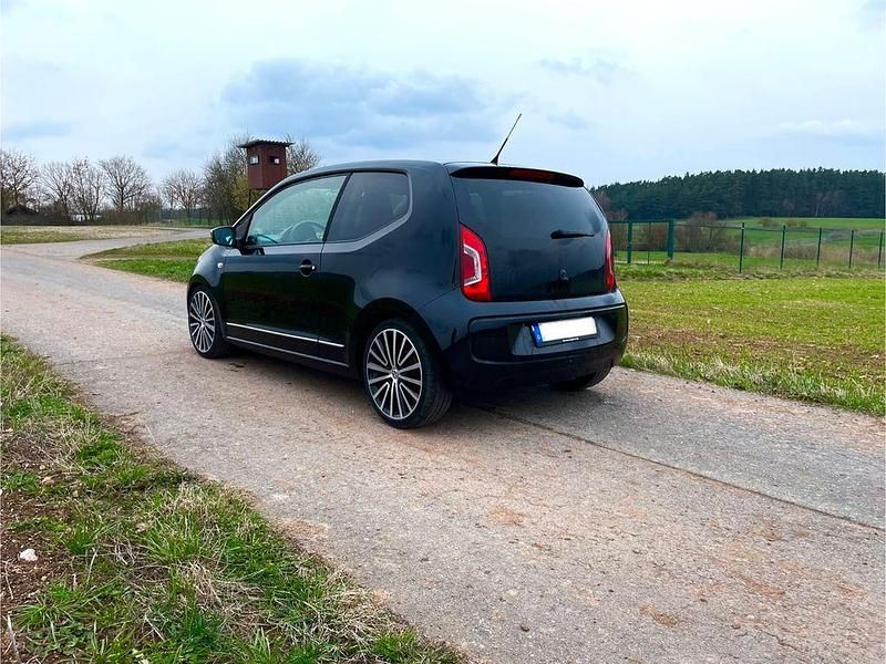Gebraucht VW up! high up! 75 PS (55 kW) 2014 Schwarz Kleinwagen
