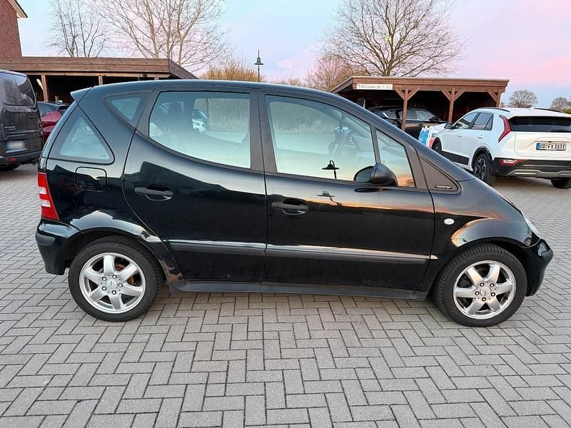 Usata Mercedes A150 82 CV (60 kW) 2002 Nero Utilitaria