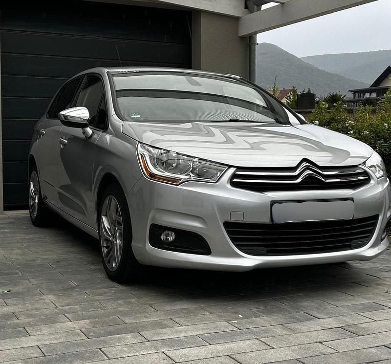 Silber Gebraucht 2014 Citroën C4 SELECTION Limousine | 6.599 € (Fairer Preis) - Bild 1/4