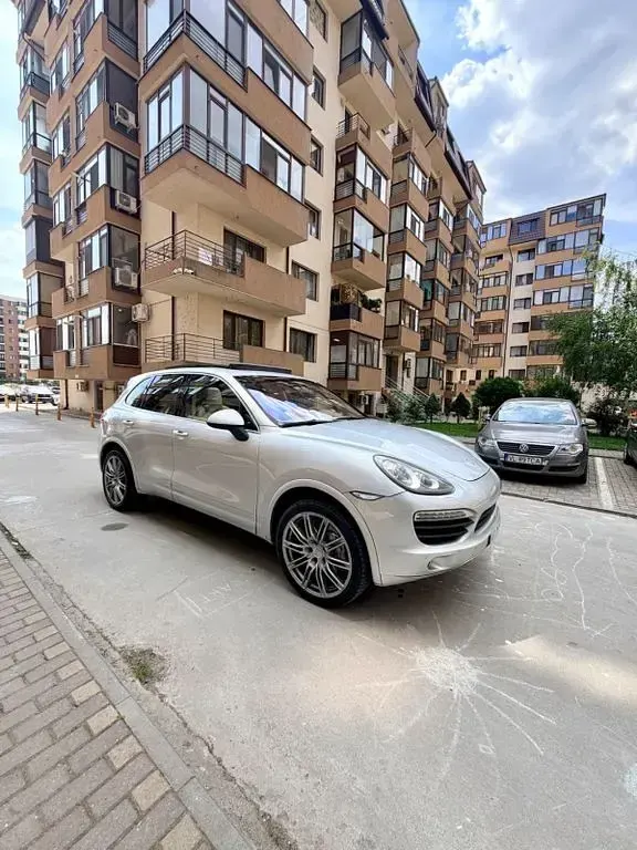 Gebraucht Porsche Cayenne 379 PS (278 kW) 2011 Silber SUV