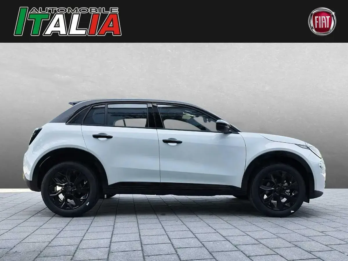 Neu Fiat 600 Street 101 PS (74 kW) 2026 Weiß SUV