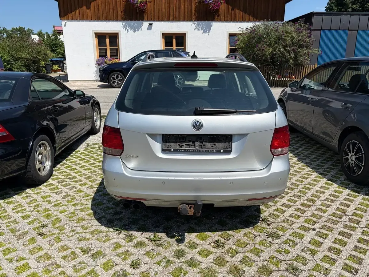 Gebraucht VW Golf VI Highline 140 PS (102 kW) 2011 Silber Kombi