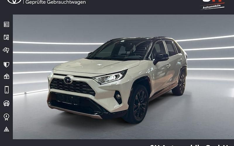 Weiß Gebraucht 2021 Toyota RAV4 Hybrid Style SUV | 29.890 € (Etwas zu teuer) - Bild 1/4