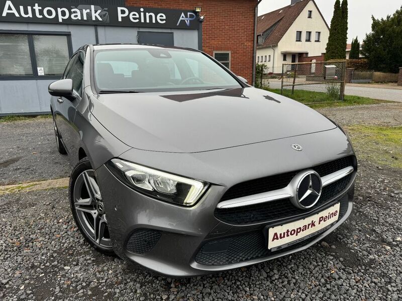 Grau Gebraucht 2019 Mercedes A220 Limousine | 23.499 € (Guter Preis) - Bild 1/4
