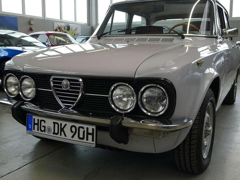 Gebraucht Alfa Romeo Giulia 131 PS (96 kW) 1974 Grigio indaco Limousine