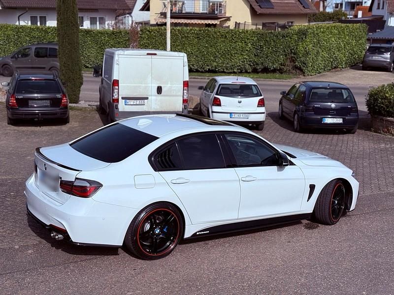 Gebraucht BMW 328 245 PS (180 kW) 2015 Weiß Limousine