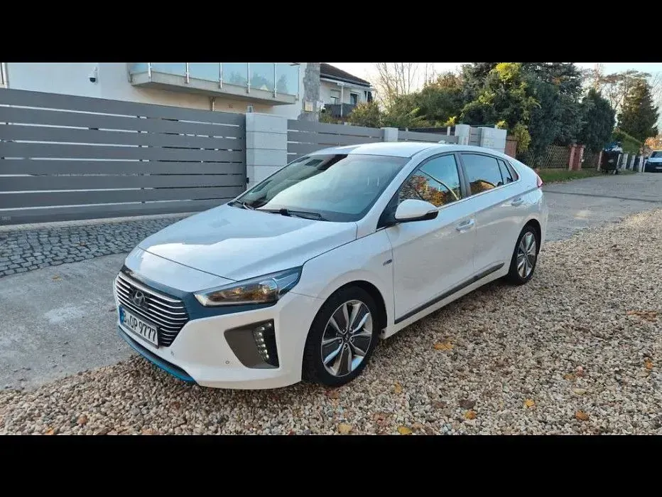 Gebraucht Hyundai Ioniq Premium 141 PS (103 kW) 2016 Kleinwagen