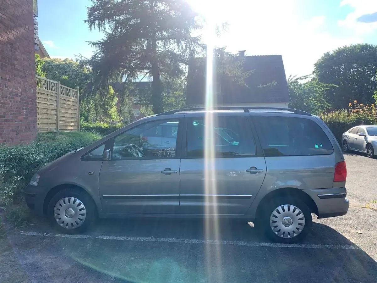 Gebraucht VW Sharan Comfortline 116 PS (85 kW) 2006 Grau Van / Kleinbus