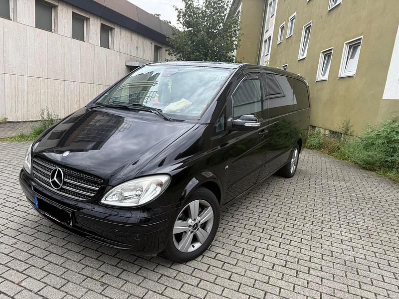Schwarz Gebraucht 2009 Mercedes Viano Van / Kleinbus | 8.300 € (Superpreis) - Bild 1/4