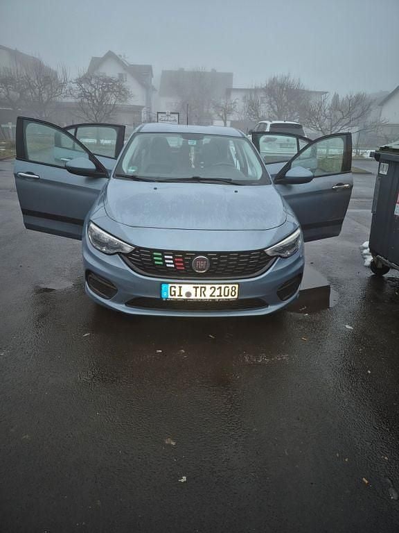 Gebraucht Fiat Tipo Lounge 95 PS (69 kW) 2016 Blau Limousine