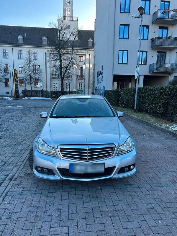Gebraucht Mercedes C200 185 PS (136 kW) 2012 Silber Limousine