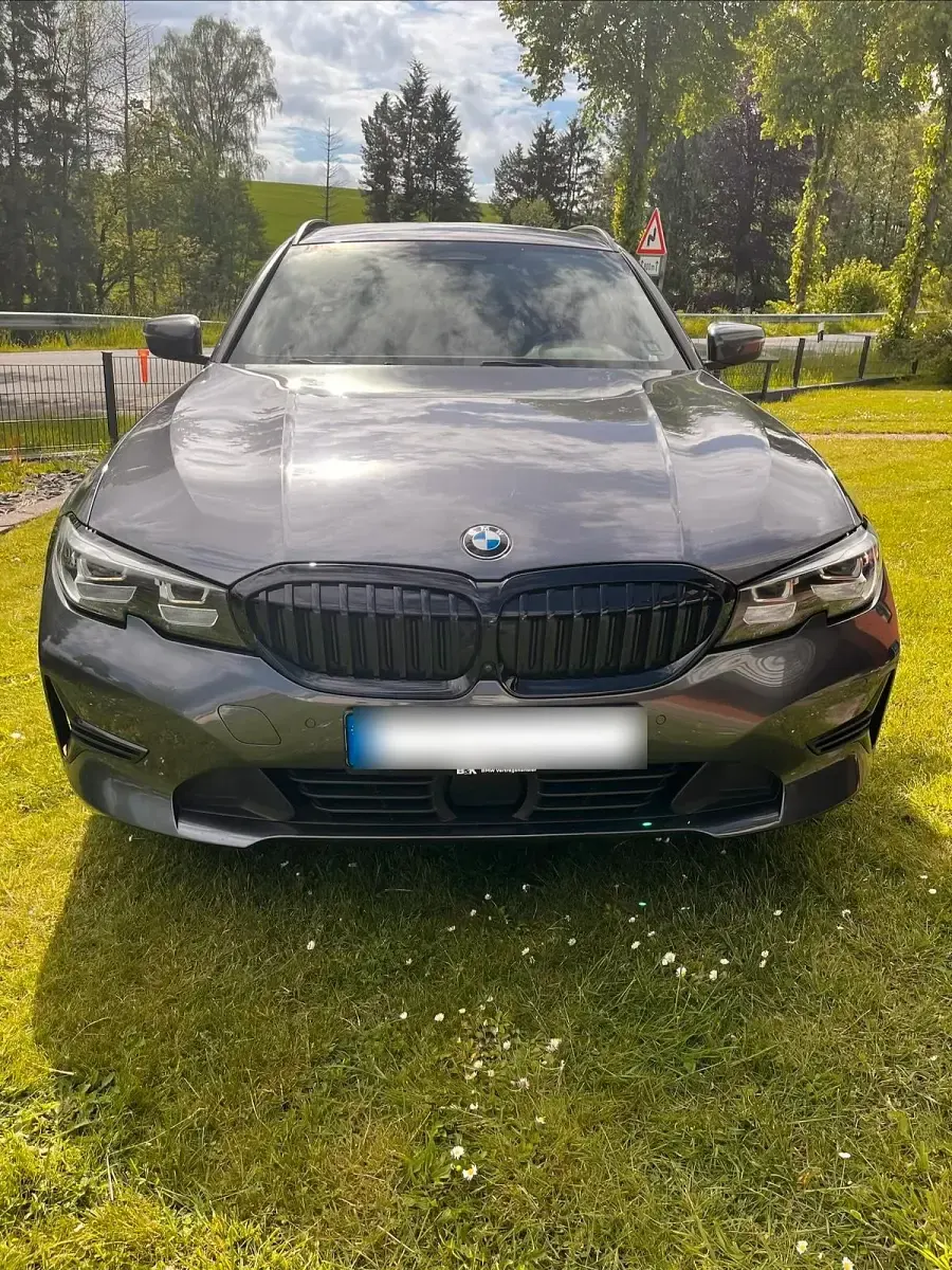 Gebraucht BMW 330 265 PS (194 kW) 2019 Grau Kombi