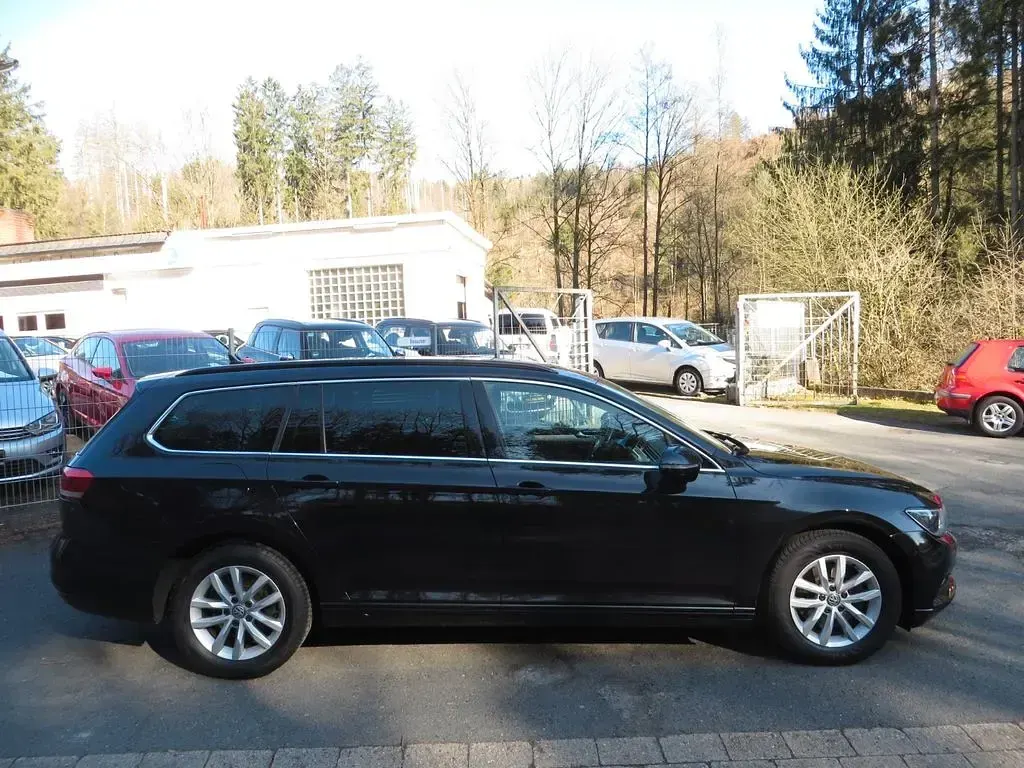 Gebraucht VW Passat Comfortline 150 PS (110 kW) 2016 Schwarz Kombi