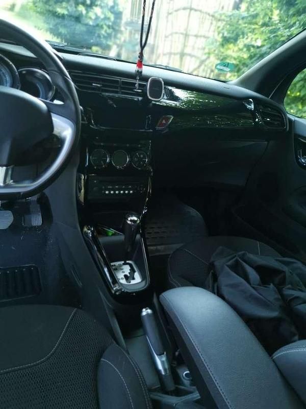 Gebraucht Citroën DS3 So Chic 120 PS (88 kW) 2015 Weiß Limousine