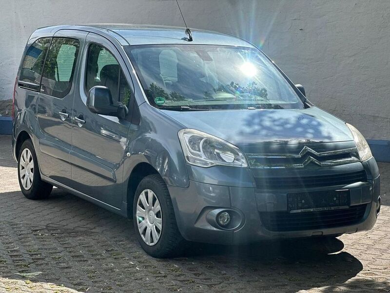 Grau Gebraucht 2010 Citroën Berlingo Van / Kleinbus | 2.850 € (Superpreis) - Bild 1/4