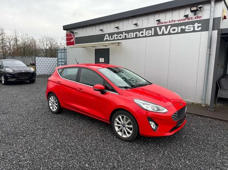 Gebraucht Ford Fiesta Titanium 95 PS (69 kW) 2020 Rot Kleinwagen
