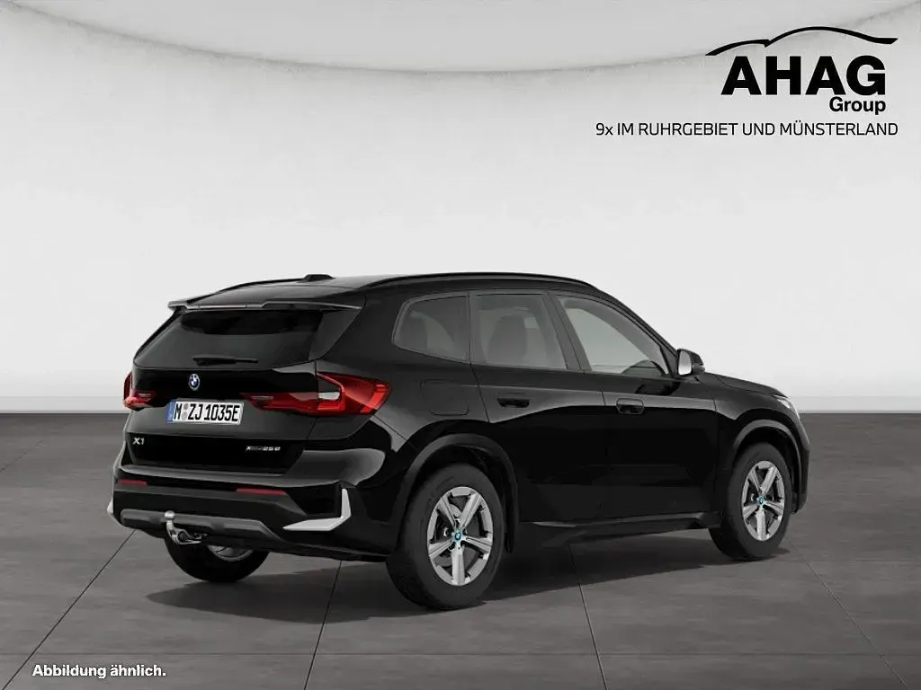 Second-hand BMW X1 Performance 245 CP (180 kW) 2023 Negru SUV