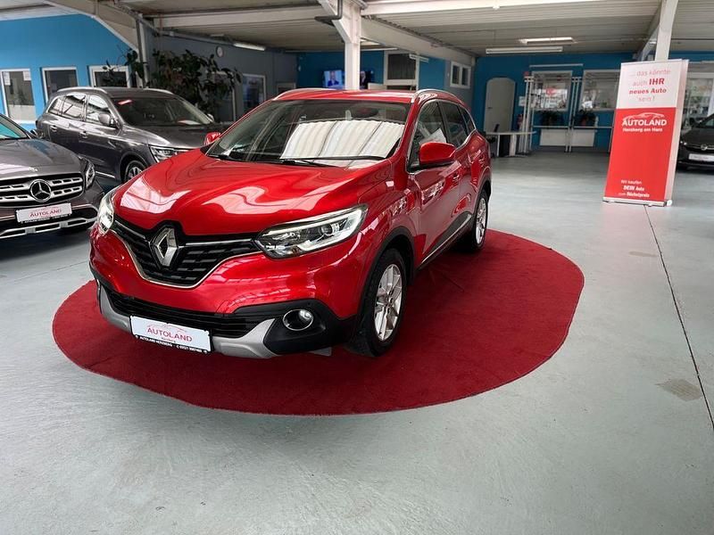 Rot Gebraucht 2016 Renault Kadjar XMOD SUV | 12.450 € (Fairer Preis) - Bild 1/4