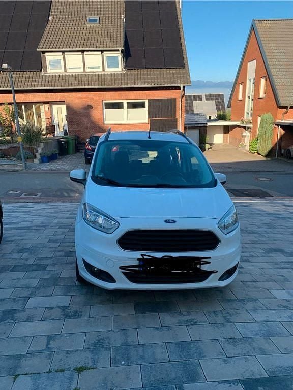 Weiß Gebraucht 2016 Ford Tourneo Courier Ambiente Van / Kleinbus | 7.000 € (Guter Preis) - Bild 1/3
