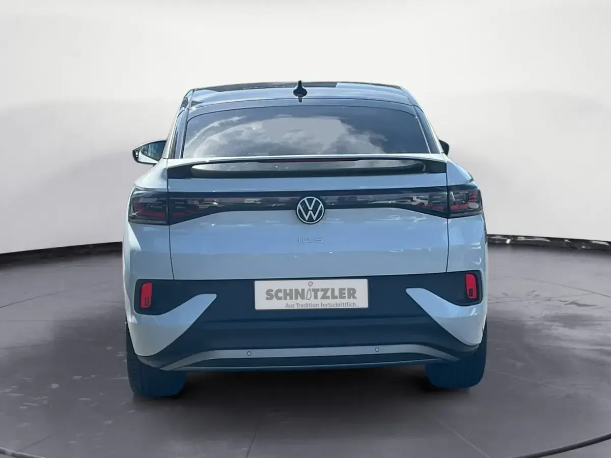 Gebraucht VW ID.5 Pro 127 kW (174 PS) 2023 Gletscherweiß metallic / schwa SUV