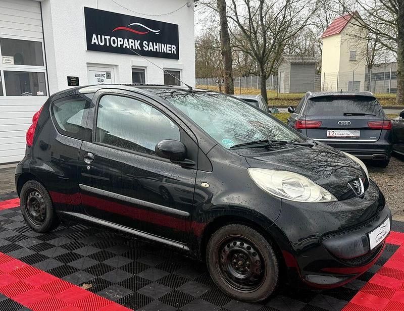 Gebraucht Peugeot 107 68 PS (50 kW) 2006 Schwarz Kleinwagen