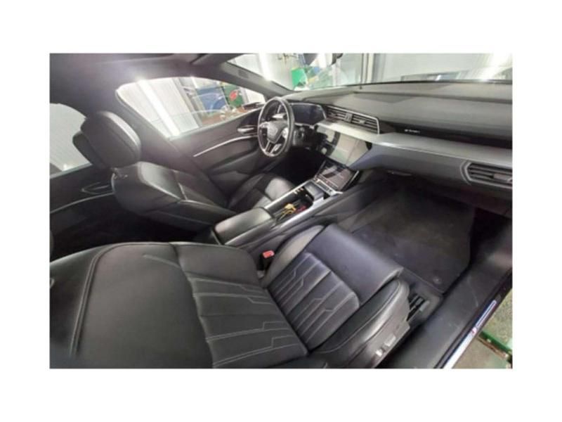 Gebraucht Audi e-tron Sportback Ambiente 369 kW (503 PS) 2022 Grau SUV