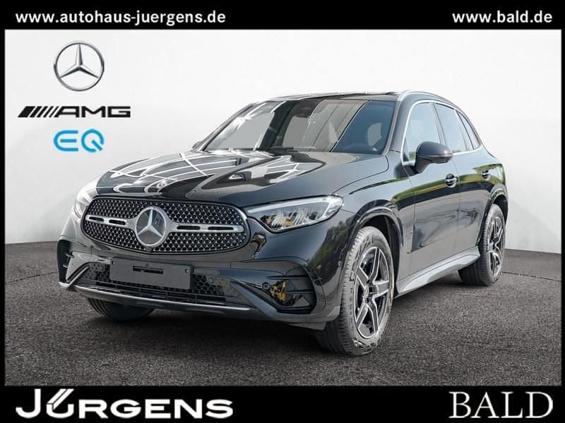 Schwarz metalliclack obsidianschwarz Gebraucht 2025 Mercedes GLC220 AMG SUV | 59.880 € (Superpreis) - Bild 1/4