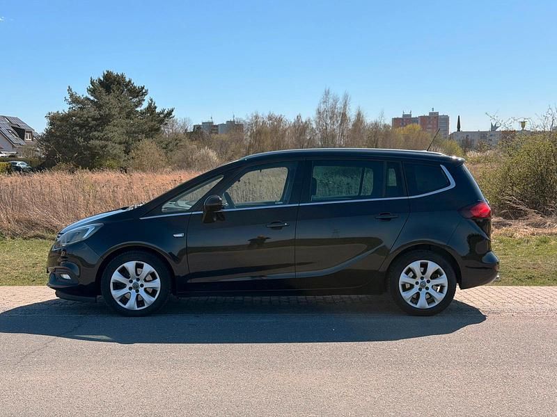 Gebraucht Opel Zafira 170 PS (125 kW) 2016 Schwarz Van / Kleinbus