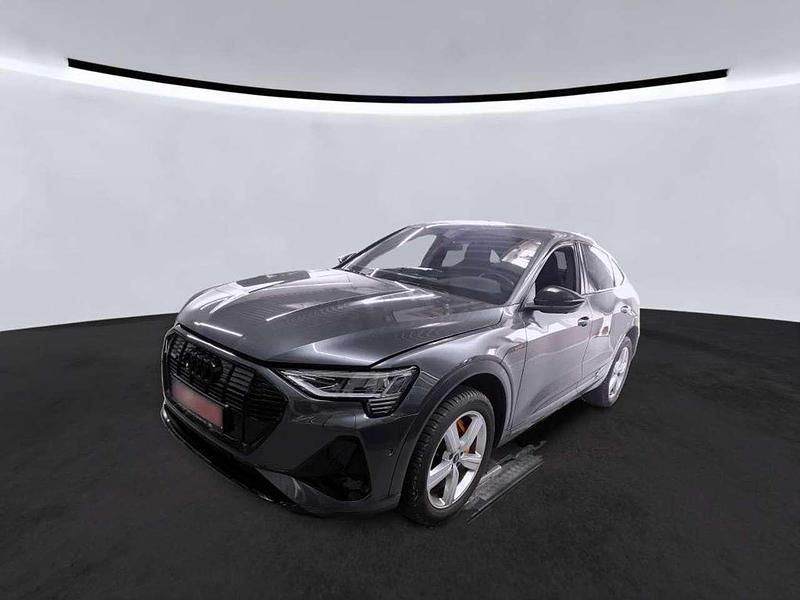 Daytonagrau perleffekt Gebraucht 2022 Audi e-tron Sportback S-Line SUV | 47.905 € (Etwas zu teuer) - Bild 1/2