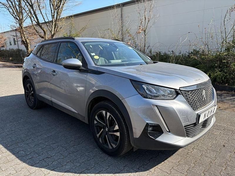 Gebraucht Peugeot 2008 Allure 131 PS (96 kW) 2021 SUV