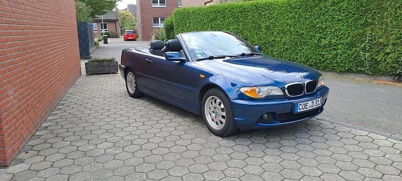 Blau Gebraucht 2004 BMW 318 Cabriolet Sport Line Cabrio | 8.500 € (Etwas zu teuer) - Bild 1/4